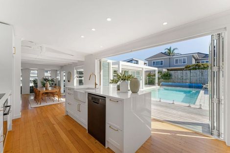 Photo of property in 202 Valley Road, Mount Maunganui, 3116