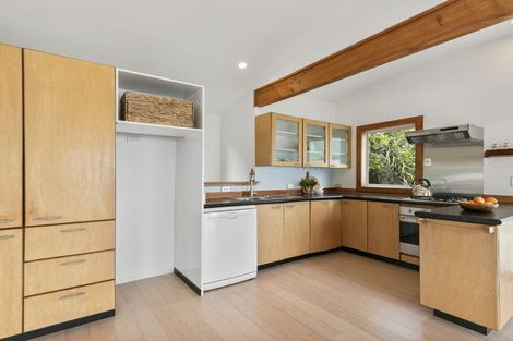 Photo of property in 32 Owhiro Bay Parade, Owhiro Bay, Wellington, 6023