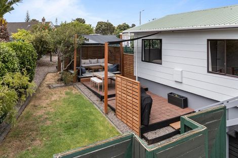 Photo of property in 20a Tahurangi Place, Spotswood, New Plymouth, 4310