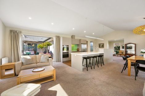 Photo of property in 28 Greenbelt Place, Wanaka, 9305