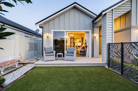 Photo of property in 10 Mollisia Lane, Papamoa Beach, Papamoa, 3118