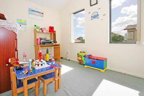 Photo of property in 25/45 Secoia Crescent, Mangere, Auckland, 2022