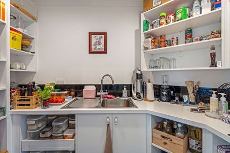 Photo of property in 9 Lady Jocelyn Place, Whitianga, 3510