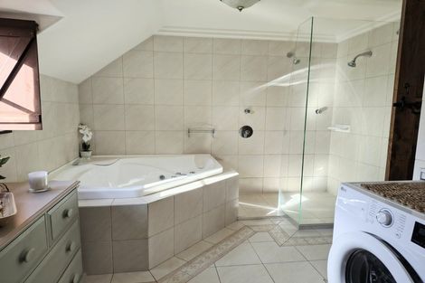 Photo of property in Summerhouse Cottages,unit 203, 3/3 Quiet Woman Way, Monaco, Nelson, 7011
