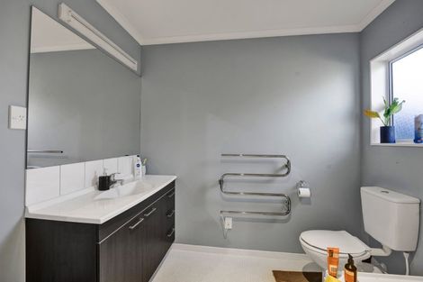 Photo of property in 18 Fox Street, Okato, 4335