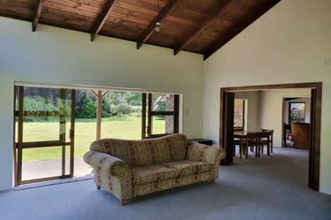 Photo of property in 446 Mountain Road, Lepperton, New Plymouth, 4373