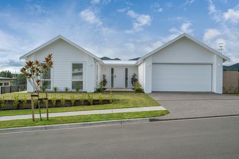 Photo of property in 51 Botanical Heights Drive, Waipahihi, Taupo, 3330