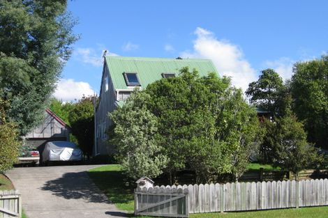 Photo of property in 3 Halyard Place, Te Atatu Peninsula, Auckland, 0610