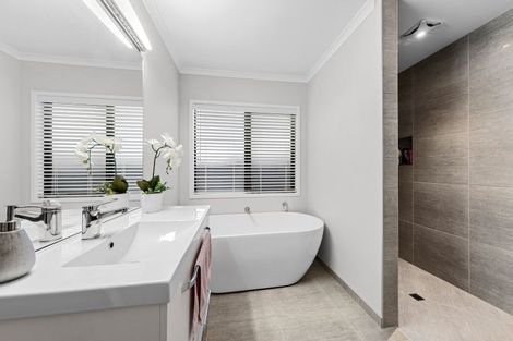 Photo of property in 19 Kotare Drive, Waiwhakaiho, New Plymouth, 4312