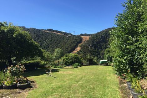 Photo of property in 16 Morepork Lane, Waipori Falls, Outram, 9073