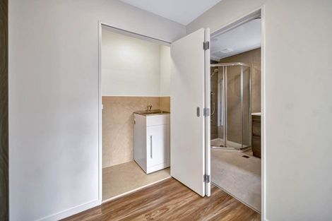 Photo of property in 2/7g Newelm Lane, Flat Bush, Auckland, 2019