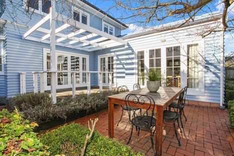 Photo of property in 43 Colombo Street, Cashmere, Christchurch, 8022