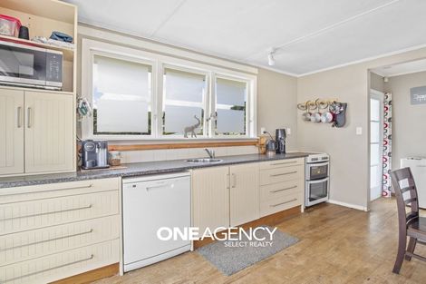 Photo of property in 151 Sievers Grove, Cannons Creek, Porirua, 5024