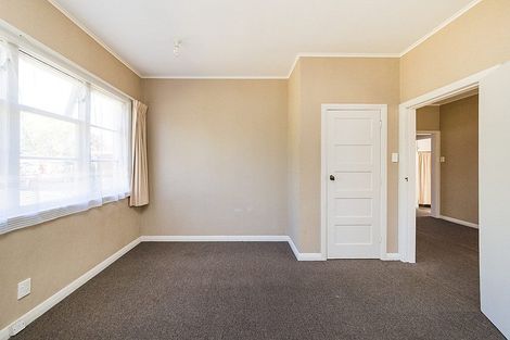 Photo of property in 15 Ihle Street, Terrace End, Palmerston North, 4410