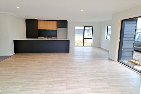 Photo of property in 8 Mckerrow Place, Featherston, 5710