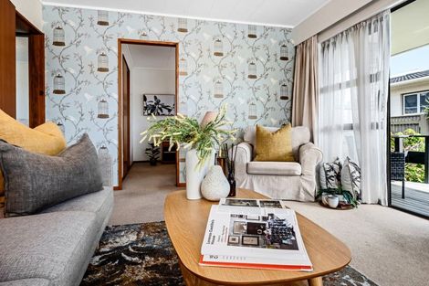 Photo of property in 2 Tiverton Crescent, Whalers Gate, New Plymouth, 4310