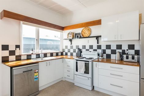 Photo of property in 42 King Street, Marton, 4710