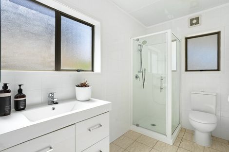 Photo of property in 59 East Coast Road, Castor Bay, Auckland, 0620