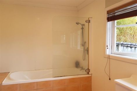 Photo of property in 33 Withers Road, Glen Eden, Auckland, 0602