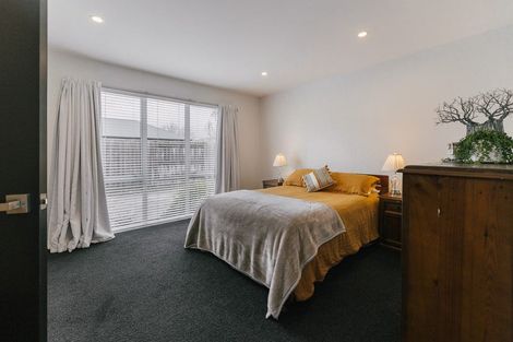 Photo of property in 10 Monaco Grove, Fitzherbert, Palmerston North, 4410