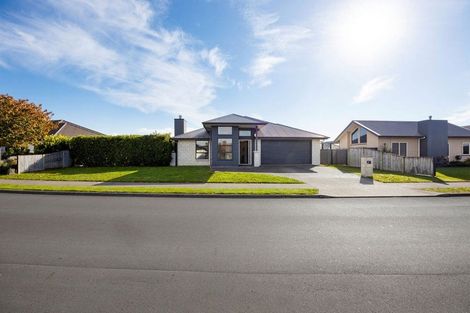 Photo of property in 38 Tulip Drive, Cambridge, 3434