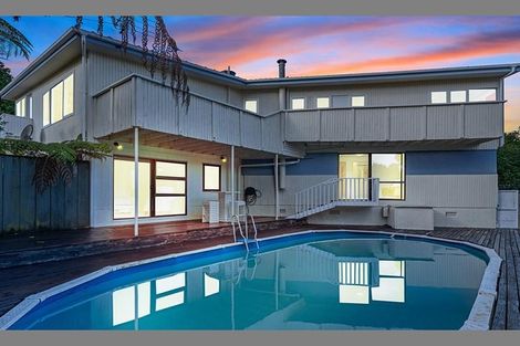 Photo of property in 40 Valley View Road, Glenfield, Auckland, 0629