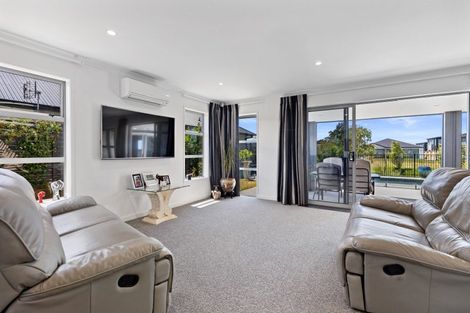 Photo of property in 48 Cassinia Close, Papamoa Beach, Papamoa, 3118