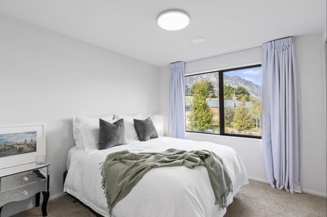 Photo of property in 10 Pendeen Crescent, Jacks Point, Queenstown, 9371