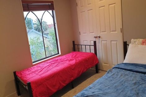 Photo of property in 344 East Coast Road, Sunnynook, Auckland, 0632