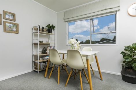 Photo of property in 2/13 Talavera Place, Te Atatu South, Auckland, 0602