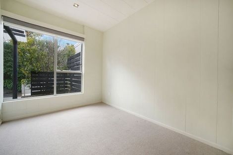 Photo of property in 12/18 Parr Terrace, Castor Bay, Auckland, 0620