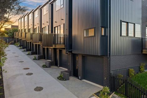 Photo of property in 3/805 Riddell Road, Saint Heliers, Auckland, 1071