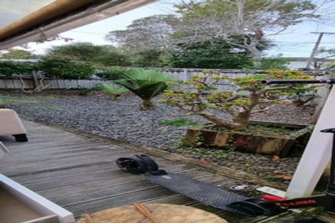 Photo of property in 27 Morton Avenue, Forrest Hill, Auckland, 0620