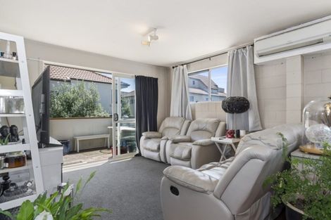 Photo of property in 23a Oceanbeach Road, Mount Maunganui, 3116