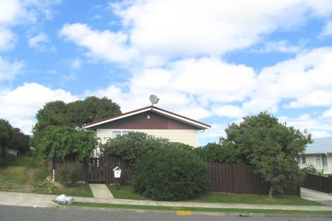 Photo of property in 16 Mount Marua Way, Timberlea, Upper Hutt, 5018