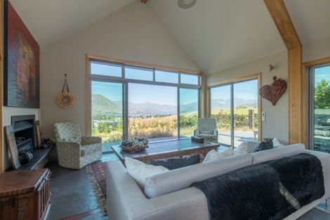 Photo of property in 1 Peak View Ridge, Wanaka, 9305