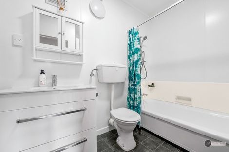 Photo of property in Hobson Court Flats, 51/70 Hobson Street, Thorndon, Wellington, 6011