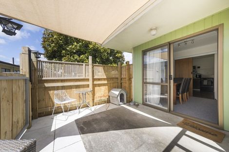 Photo of property in 5 Bethel Court, Milson, Palmerston North, 4414
