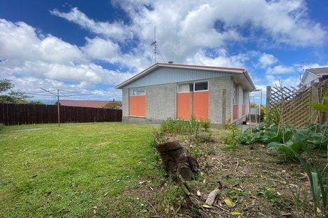 Photo of property in 6b Reese Jones Grove, Maungaraki, Lower Hutt, 5010