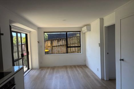 Photo of property in 1/13a Kitewao Street, Northcote, Auckland, 0627
