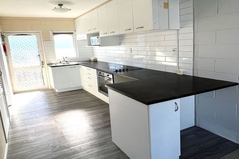 Photo of property in 9/1 Glen Road, Browns Bay, Auckland, 0630