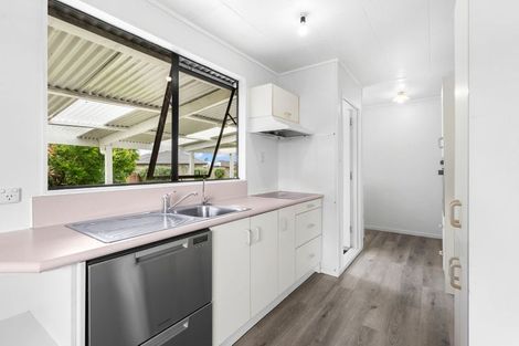 Photo of property in 8 Ferry Road, Waipu, 0510