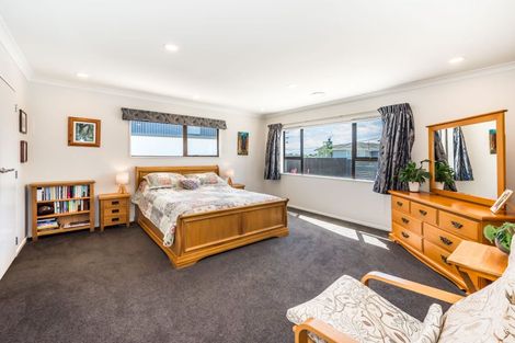 Photo of property in 50 Dale Road, Raumati South, Paraparaumu, 5032