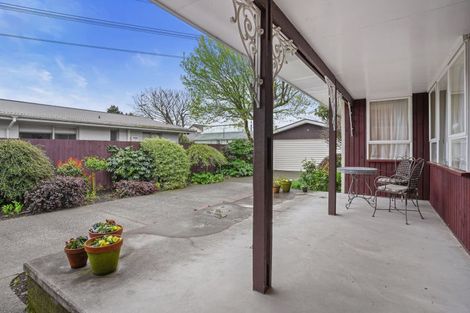 Photo of property in 28 Ambleside Drive, Burnside, Christchurch, 8053