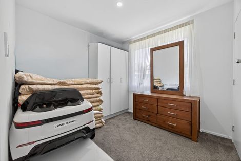 Photo of property in 2/47 Larne Avenue, Pakuranga Heights, Auckland, 2010
