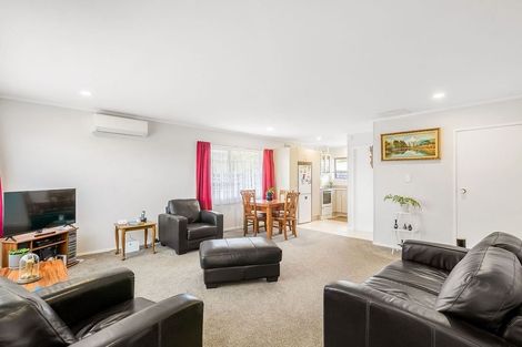 Photo of property in 3/38 Kirrie Avenue, Te Atatu South, Auckland, 0610