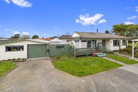 Photo of property in 11 Lakeside Drive, Pahurehure, Papakura, 2113