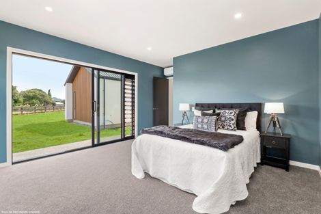 Photo of property in 35 Mike Smith Drive, Cambridge, 3434