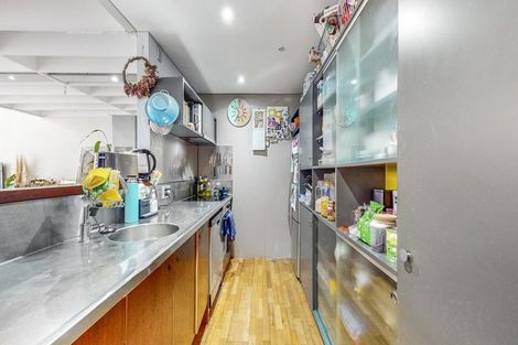 Photo of property in Waterloo Quay Apartments, 208/28 Waterloo Quay, Pipitea, Wellington, 6011