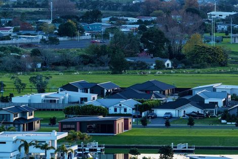 Photo of property in 23 Awatea Drive, Whitianga, 3510